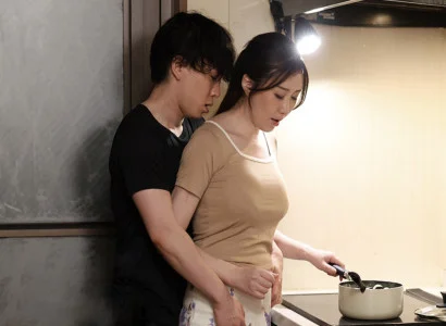 Người phụ nữ trong nhà dâng hiến cho con chồng